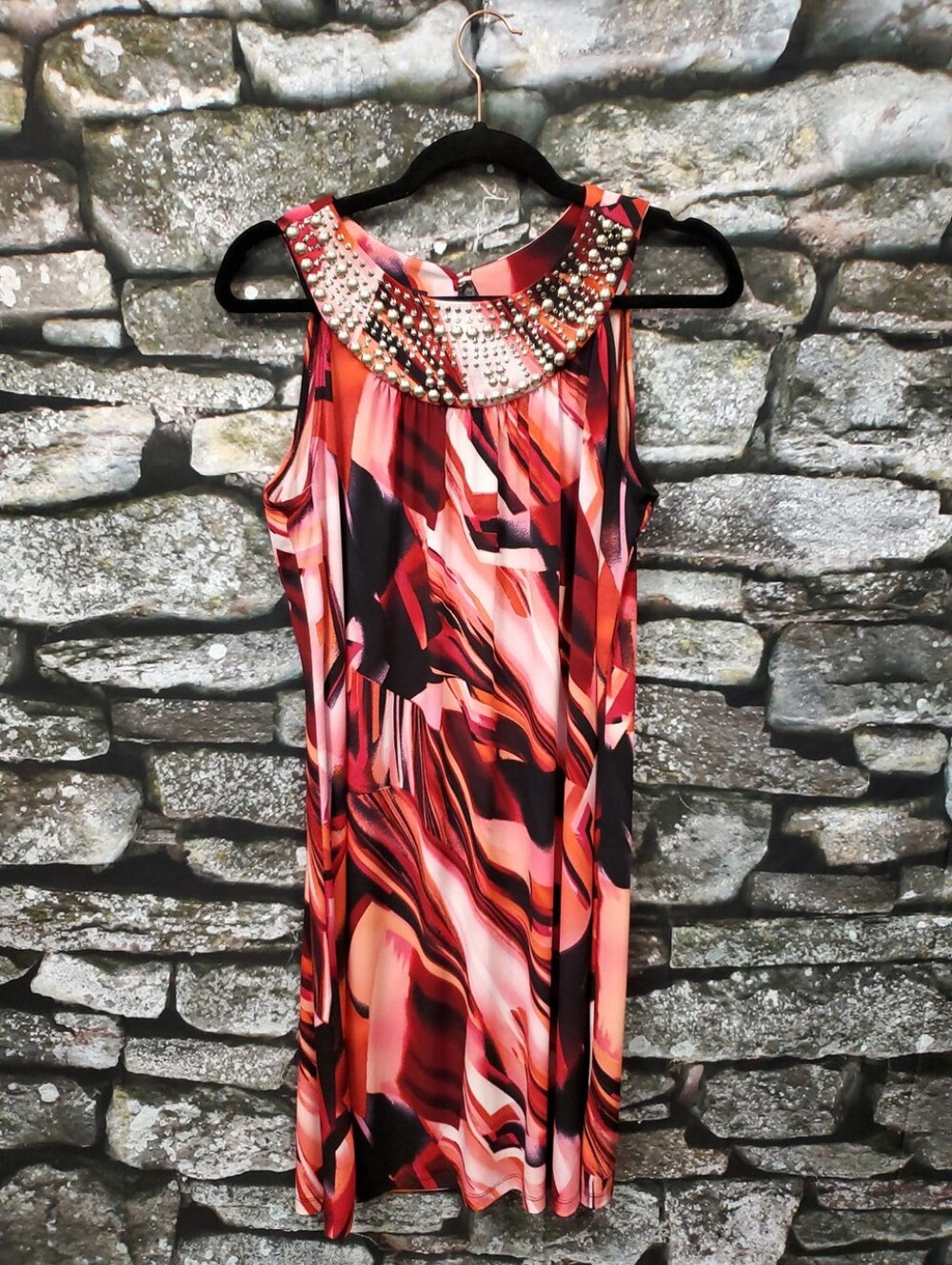 Women’s Medium Abstract Beaded Collar Sleeveless Dress Red Black Stretch